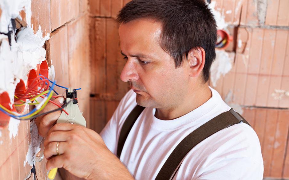 technicien électricien Paris 3